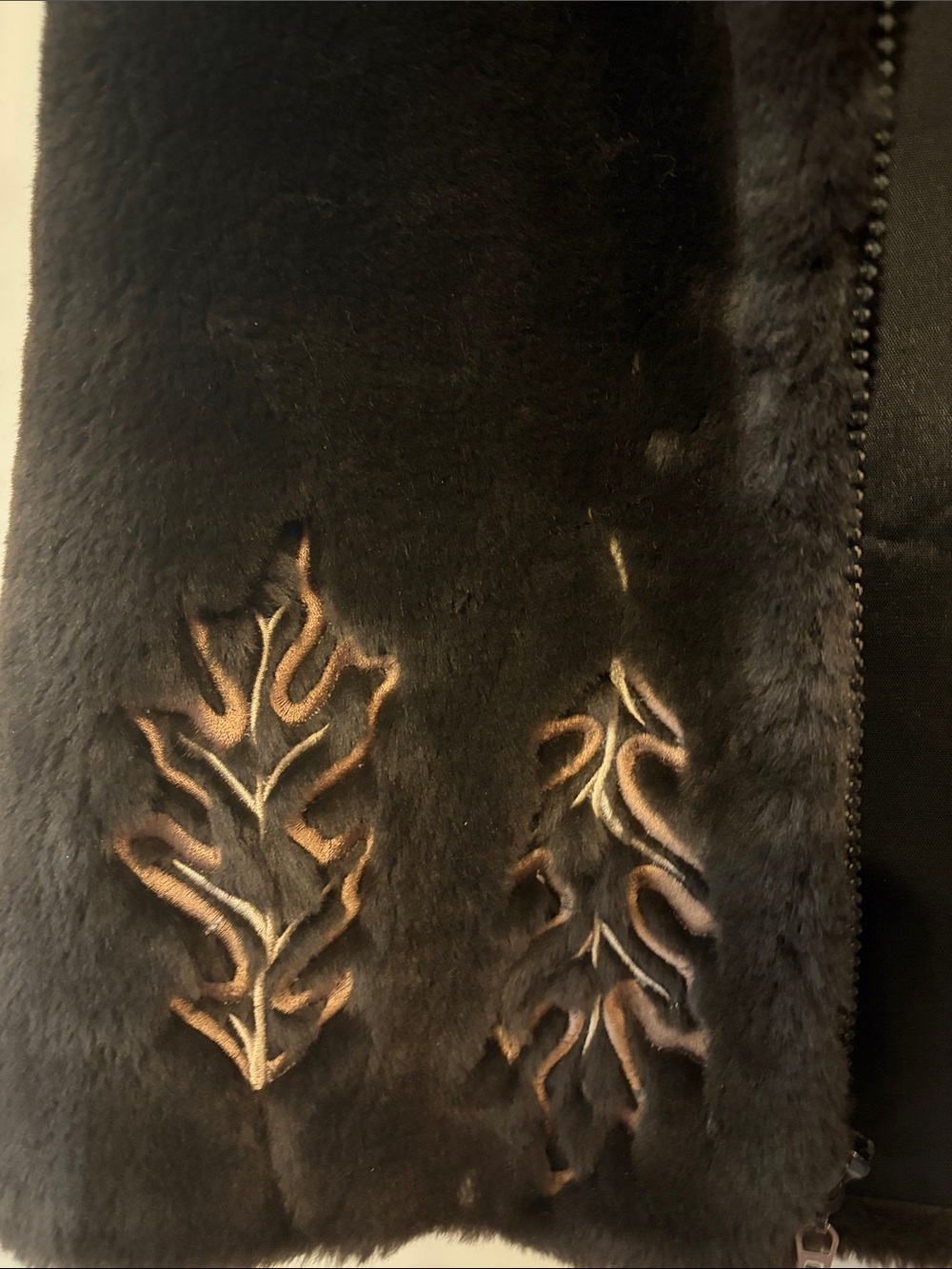 Vintage Threads on Threads Brown Faux Fur Vest Leaf Embroidered Detail Zip Front - Picture 7 of 8